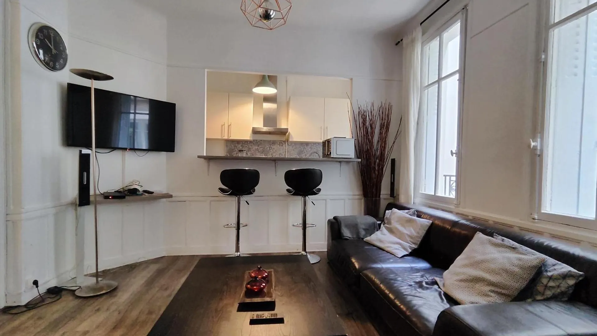 Apartment And Cozy 1b In The Heart Of *