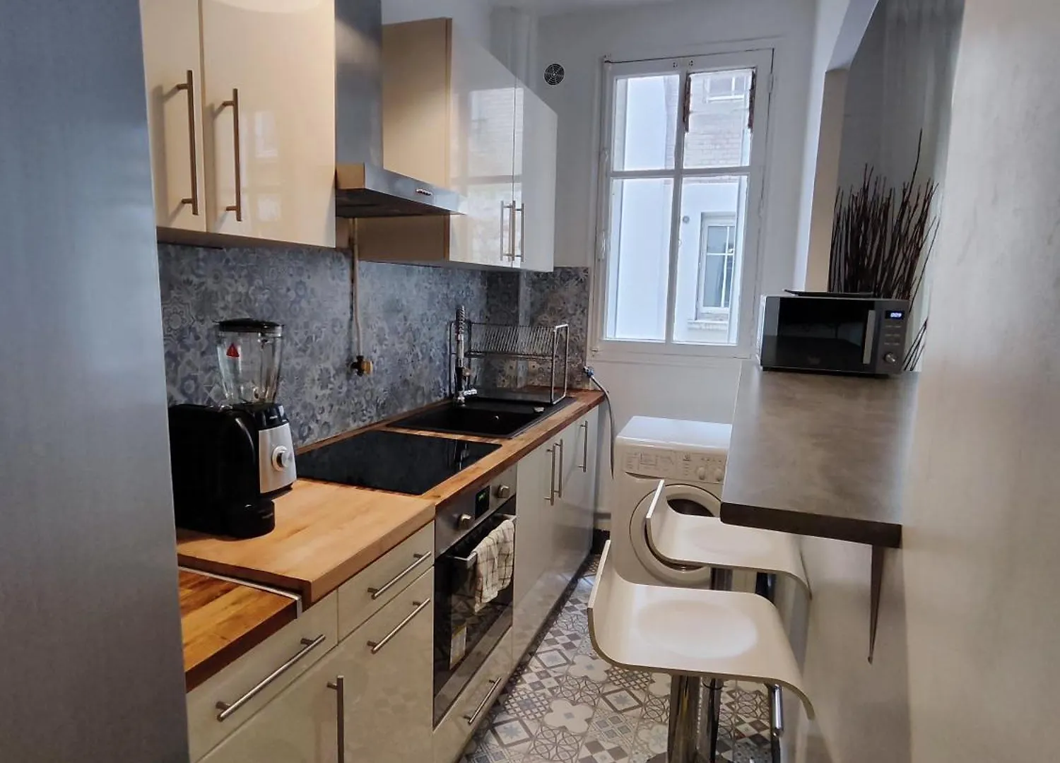 Apartment And Cozy 1b In The Heart Of *