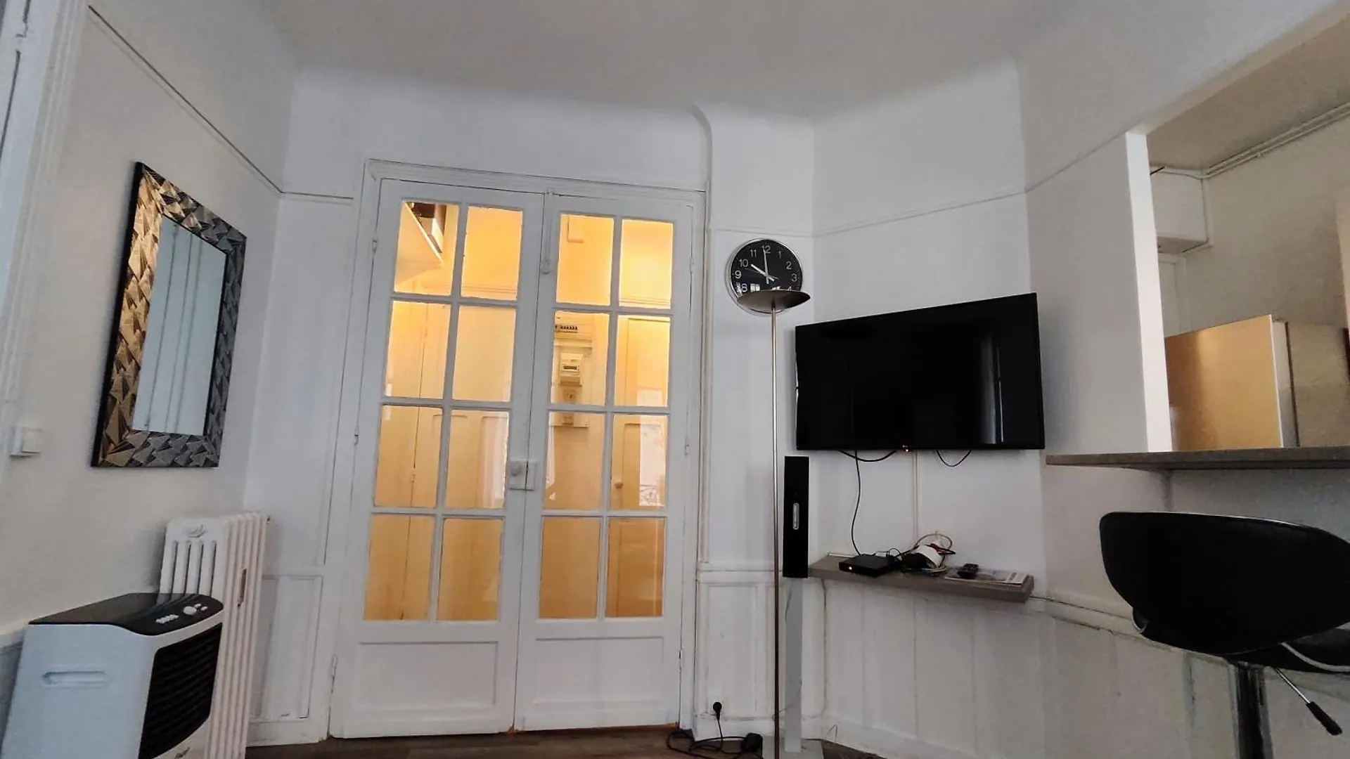 And Cozy 1b In The Heart Of Paris